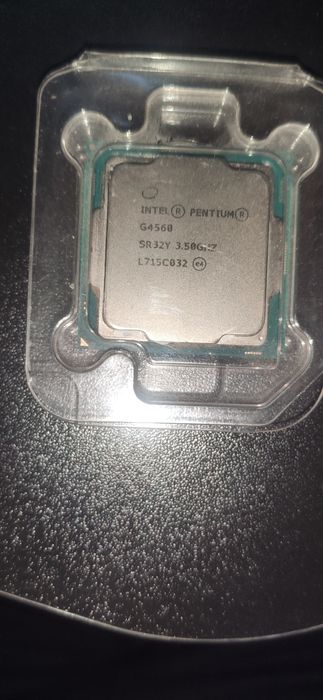 Процессор Pentium G4560 2 ядра 4 потока (гиперпень)