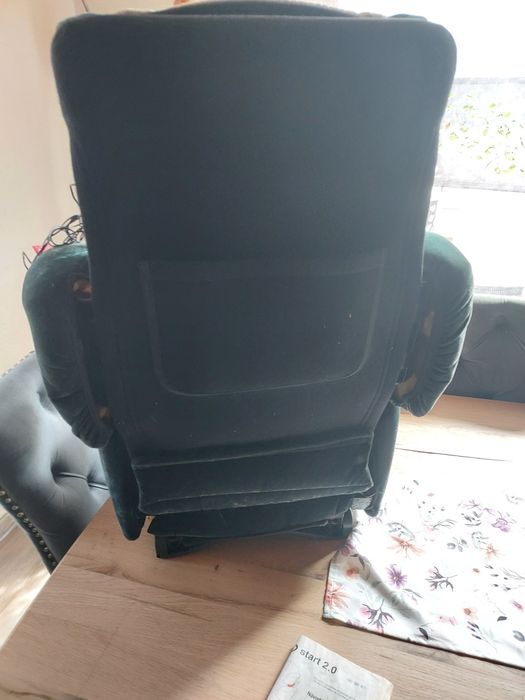 Fotelik Rekaro start 2.0 z głośnikami