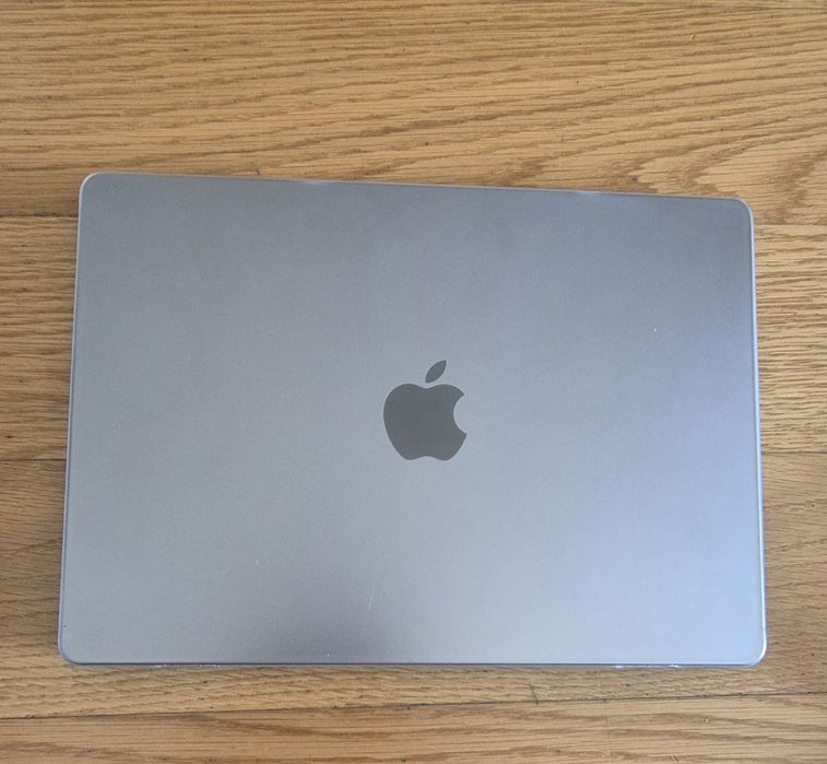 Macbook pro M3 16gRAM 512gb