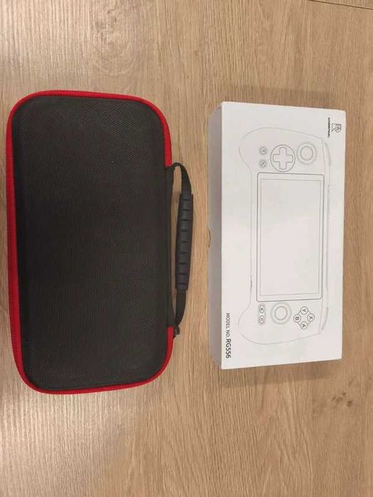 Konsola przenośna Anbernic RG556