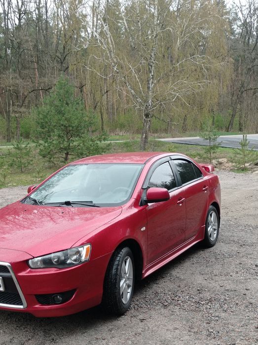 Продам mitsubishi lancer