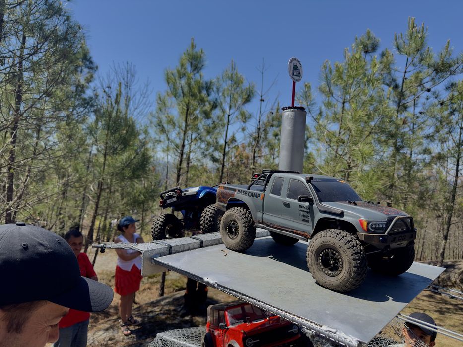 Axial scx10iii base camp