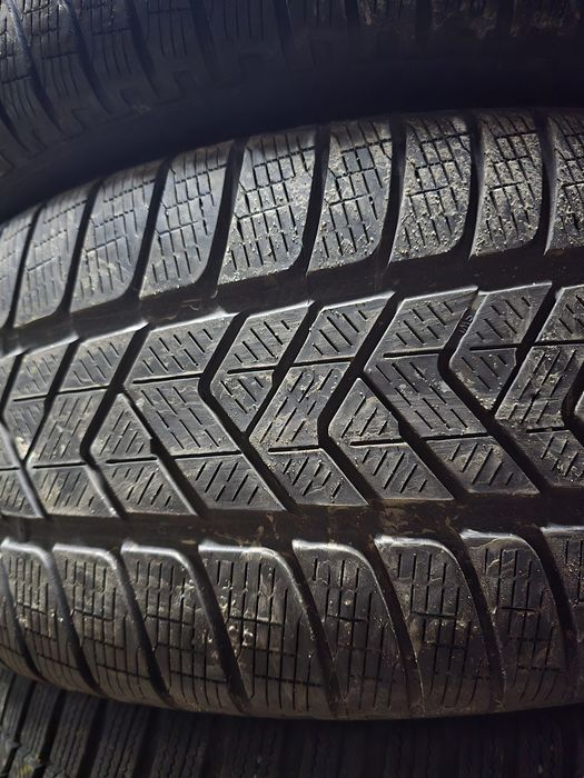 255/50R20 Pirelli Scorpion Winter
