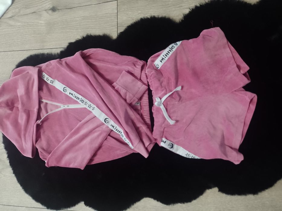 Komplet Bluza i krótkie spodenki