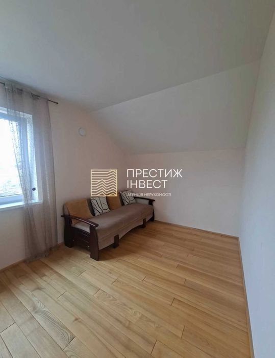 Продаж будинку в районі 4 школи