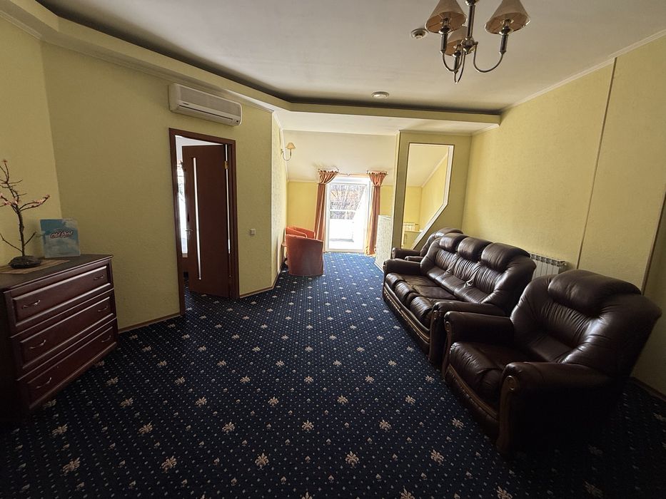Оренда офісних приміщень 858 кв.метрів( з ремонтом)