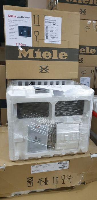 Кофемашина  Miele CVA 7845 /3200€кофеварка три  разных вид кофе в зёрн