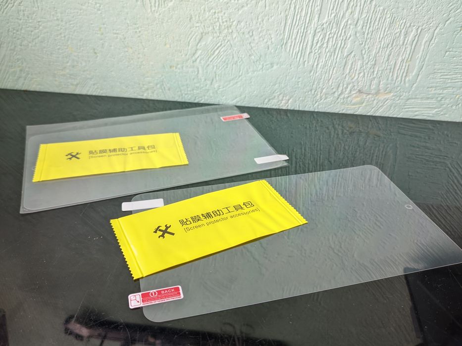 Універсальна захистна плівка для пристроїв 8"  дюймів