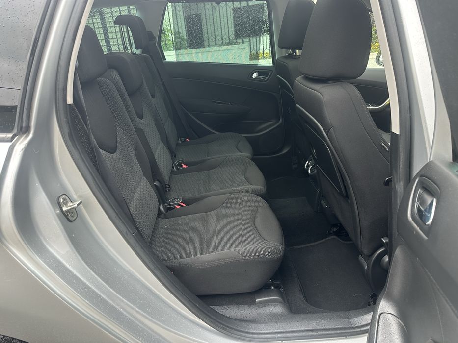 Peugeot 308 SW 1.6 HDI 110 CV 7 Lugares