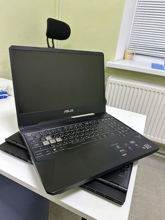 ASUS TUF Gaming (Ryzen 7 / 16GB / RTX 2060)