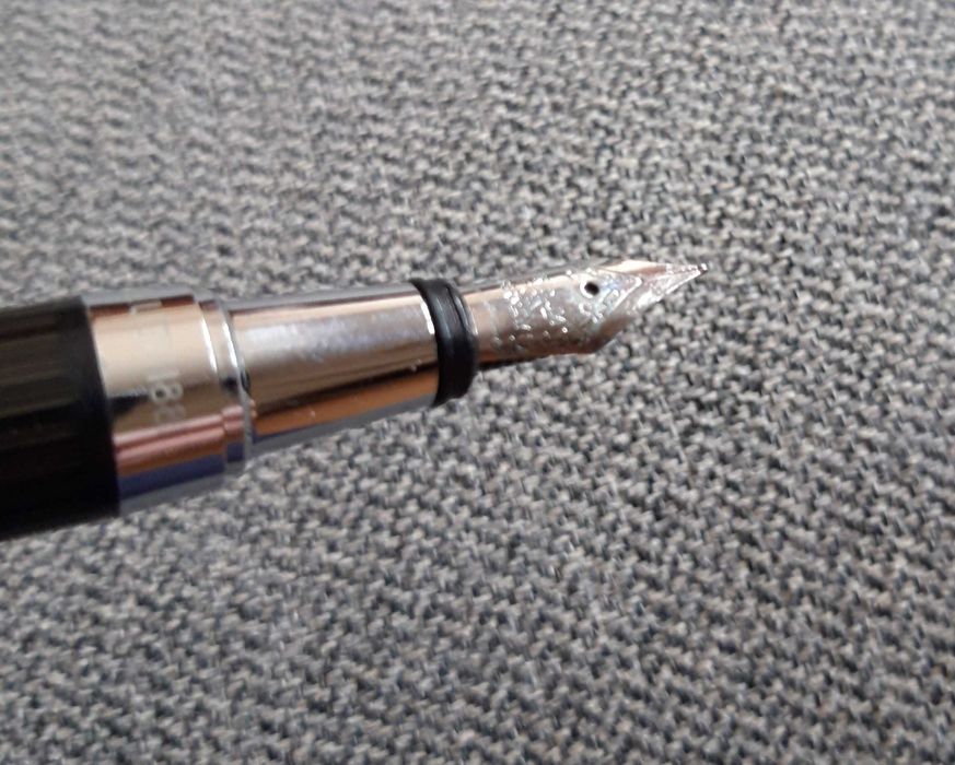 Caneta de tinta permanente CERRUTI 1881