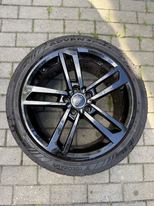 Oryginalne felgi Audi 18” + 2 komplety opon