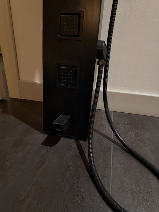 panel prysznicowy czarny