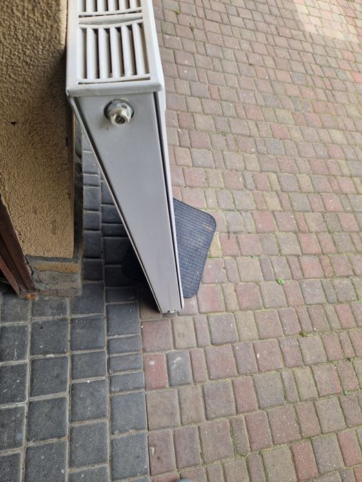 Kaloryfer + termostat