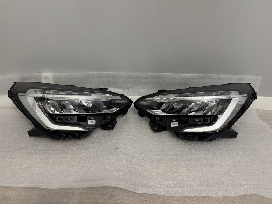 Reflektor lampa full led renault clio V 260604,183R 260108,676R