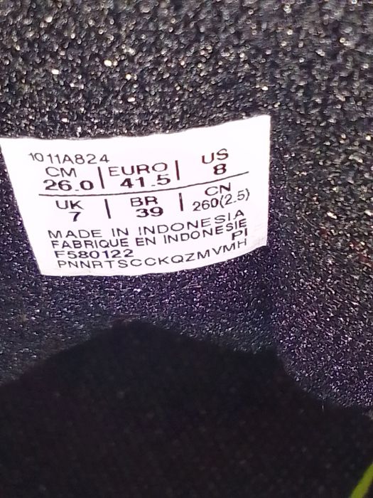 Кроссовки мужские  новые 41 размер