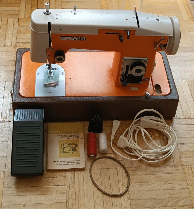 Maszyna do szycia Łucznik Predom 451