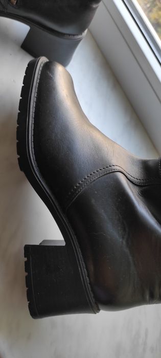 Кожані чоботи нові, жіночі р.39