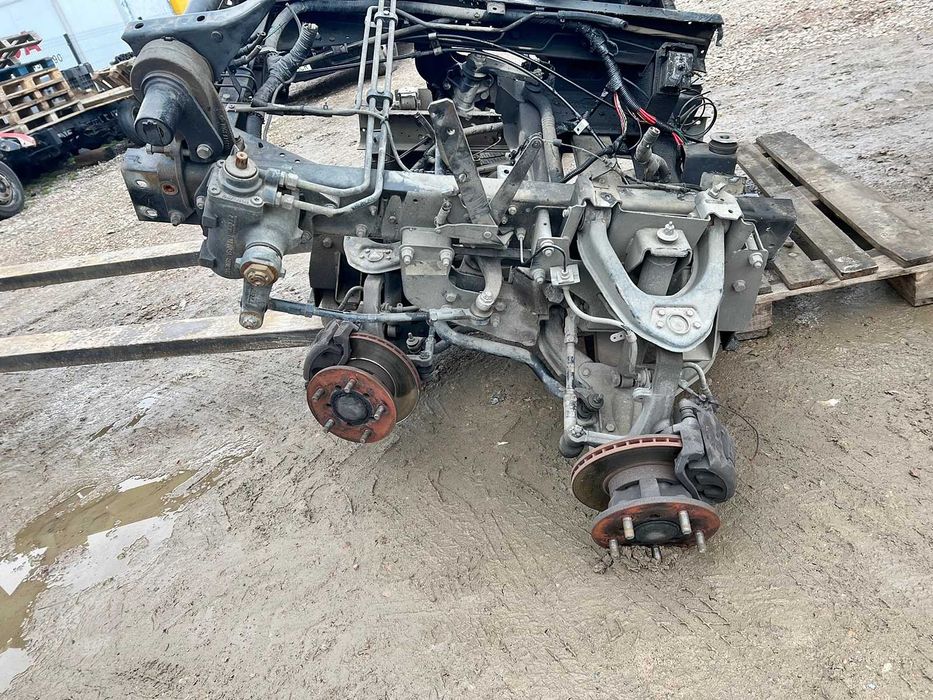 Alfombrillas De Coche A Medida Para Nissan Cabstar F23 (1999-2002) - Moqueta Negra Con Borde Gris