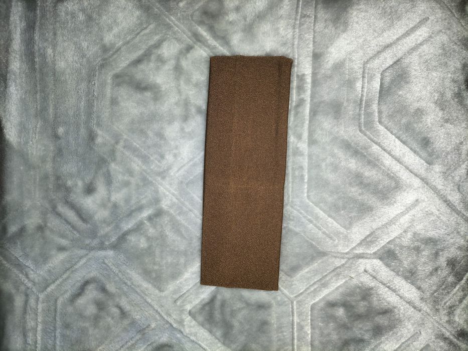 Brązowa materiałowa opaska na głowę