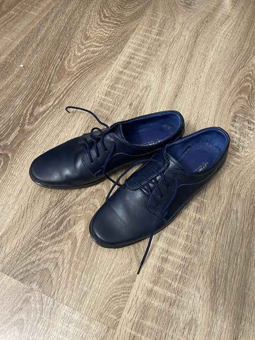 Buty eleganckie granatowe do komunii 33, wkładka 21,5 cm