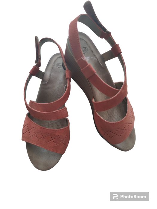 Buty na koturnie Scholl 39