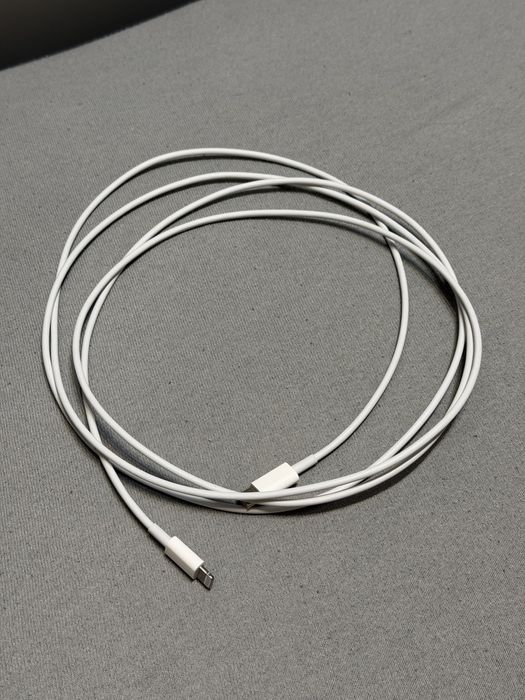 Smartfon Apple iPhone 14 Pro 128 GB fioletowy + etui + ładowarka