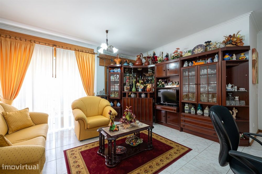 Apartamento T3 Venda em Oliveira de Azeméis, Santiago de Riba-Ul, Ul,