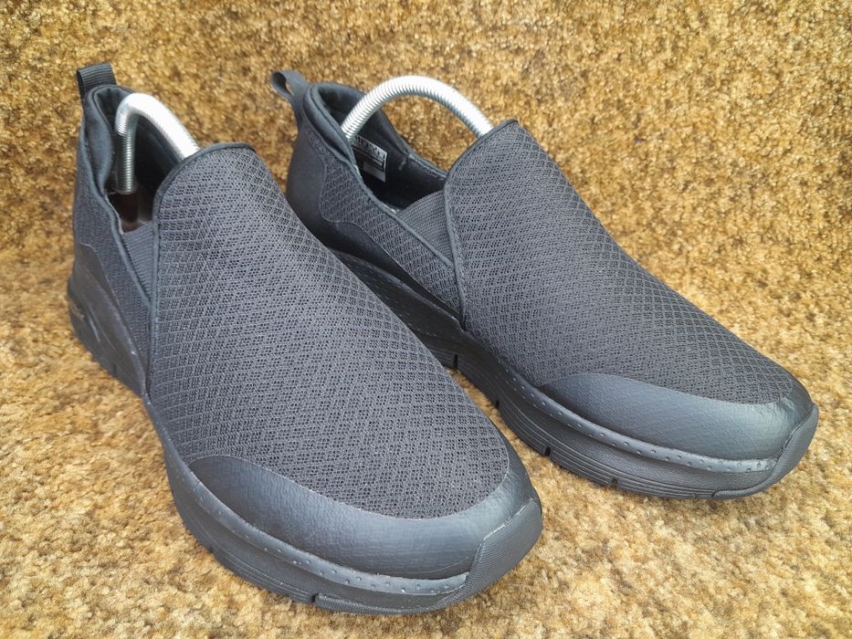 Кросівки ,сліпони оригінал Skechers ArchFit 40 розмір.