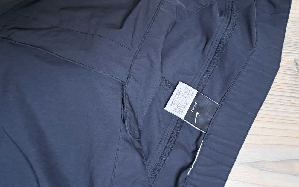 damskie sportowe spodnie Nike rozmiar XS 34