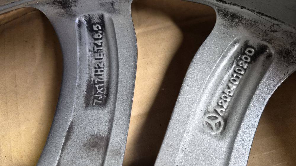 Felga aluminiwa OE Mercedes A2054010200 5x112 7Jx17 ET48,5