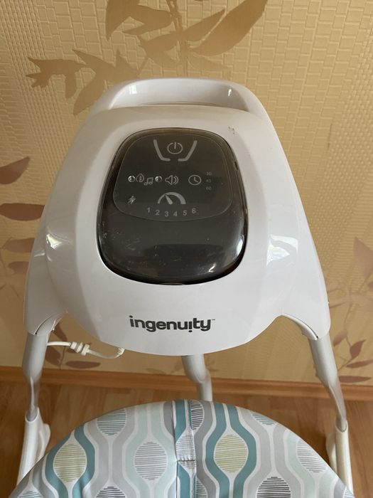 Укачивающия детская качеля