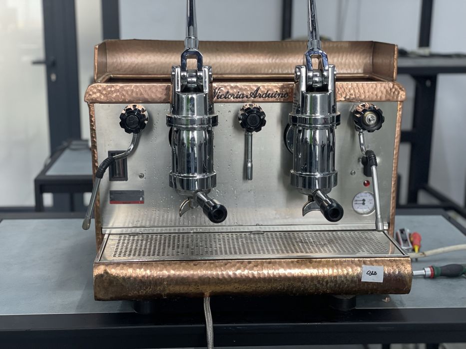 Професійна кавомашина Victoria Arduino Athena Leva: 138 000 грн