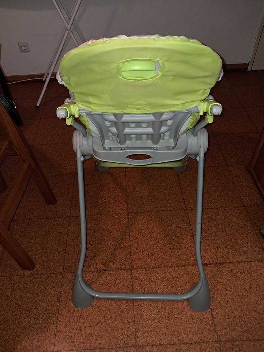 Cadeira bebe de comer
