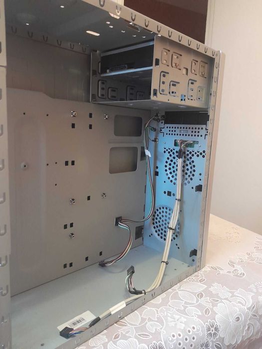 Корпуса  для ПК б/у .