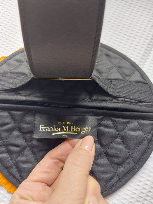 2 em 1 - Lindo Adorno para Festas + Pochete.