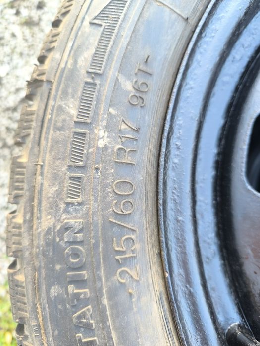 Koła felgi stalowe stalówki 5x114,3 opony zimowe 215/60/17