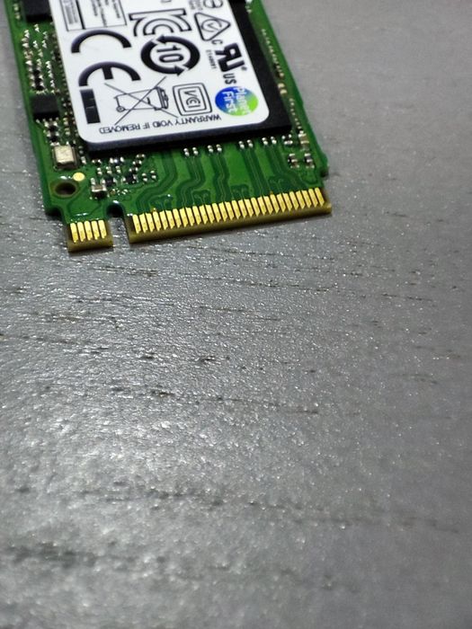 NVMe SSD Disk 256 GB64585180389633122