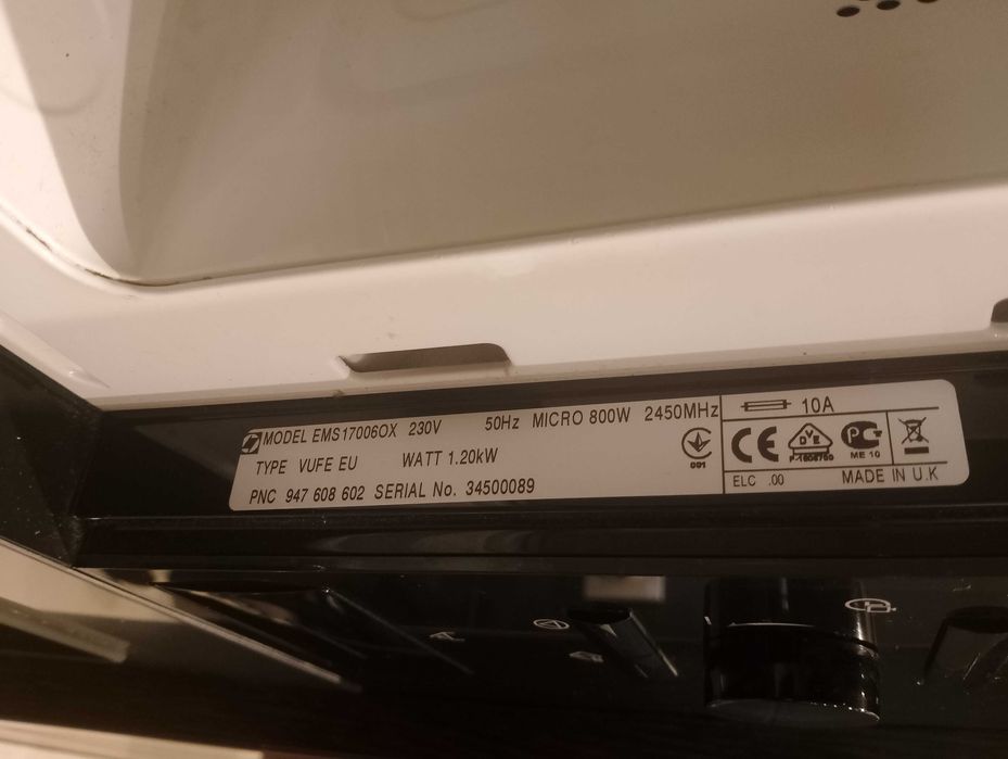 Piekarnik i Mikrofala Electrolux