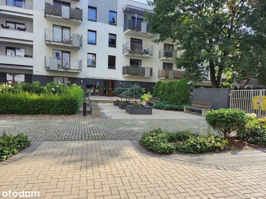 Centrum, 3 pokojowe, winda, balkon, garaż.