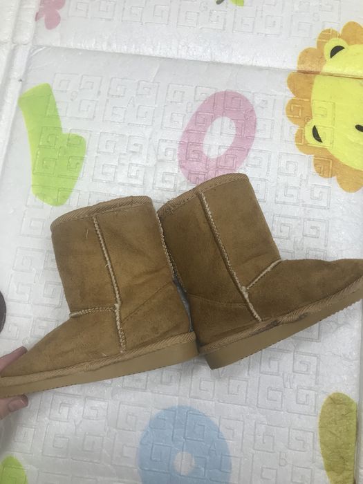 Уги уггі угі для дівчинки або хлопчика