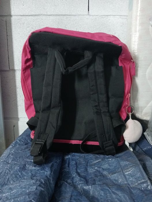 Mochila escolar de menina
