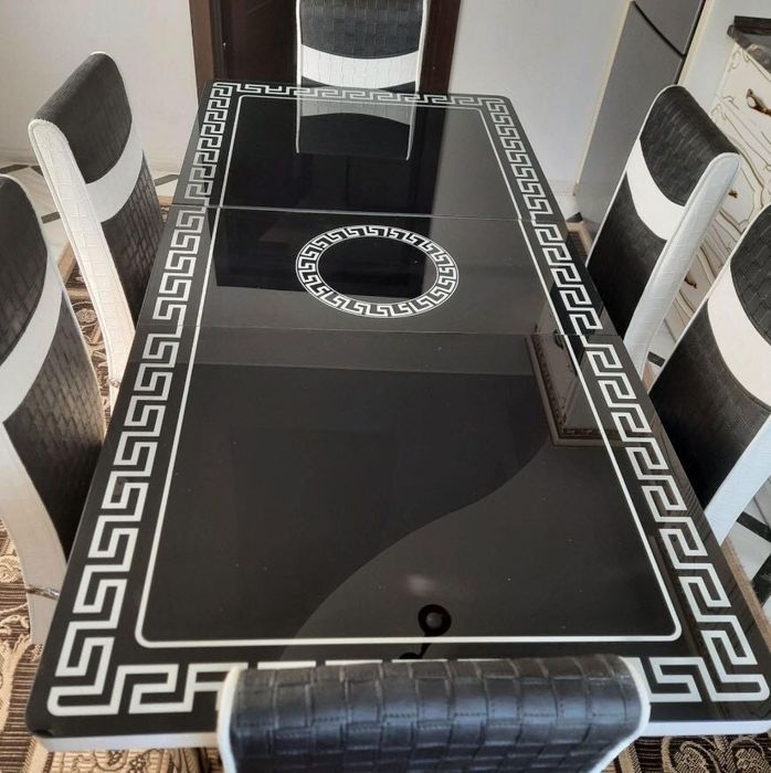 Раскладной кухонный стеклянный обеденный стол и стулья Обідній стіл