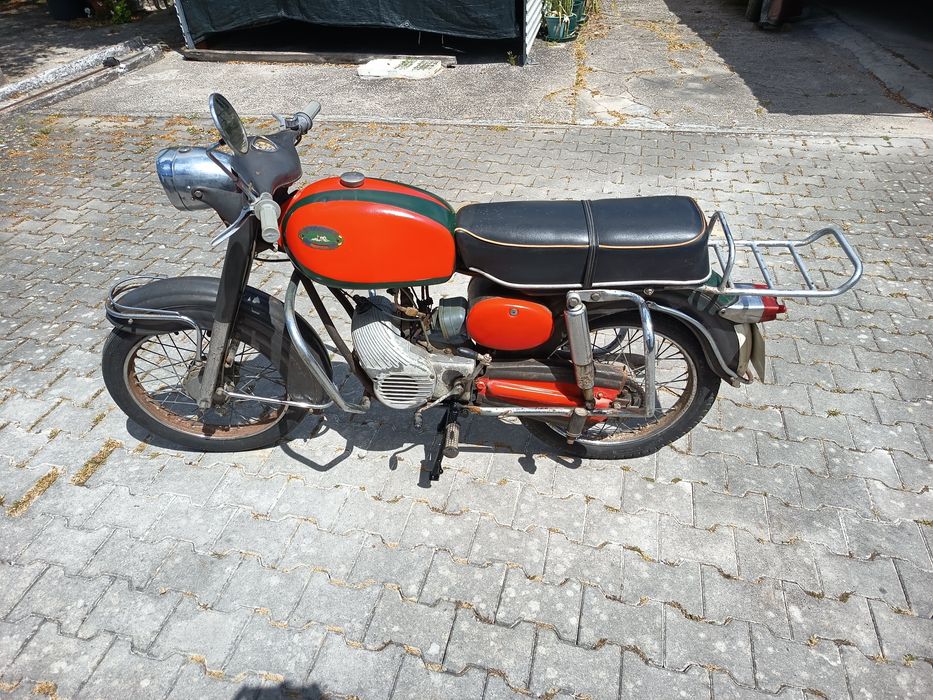 Motorizada Casal Mopede