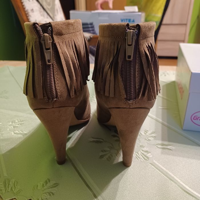 Nowe buciki 37 r
