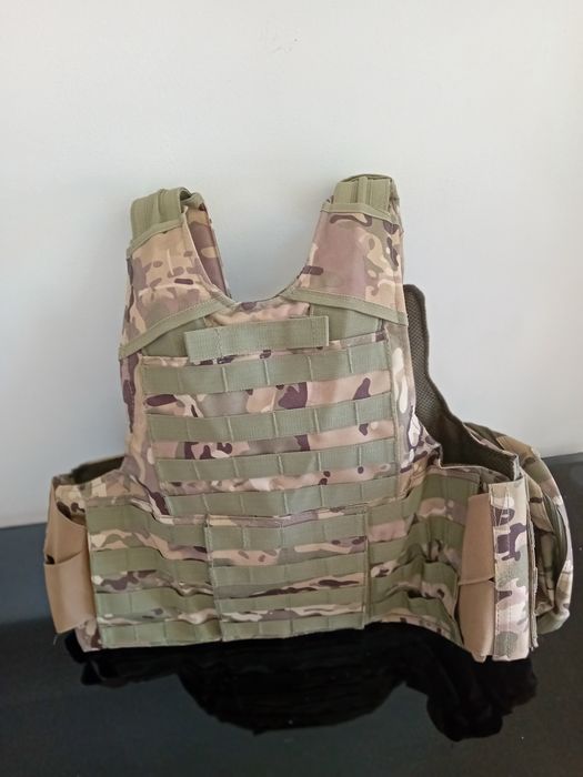 Chaleco airsoft camuflado