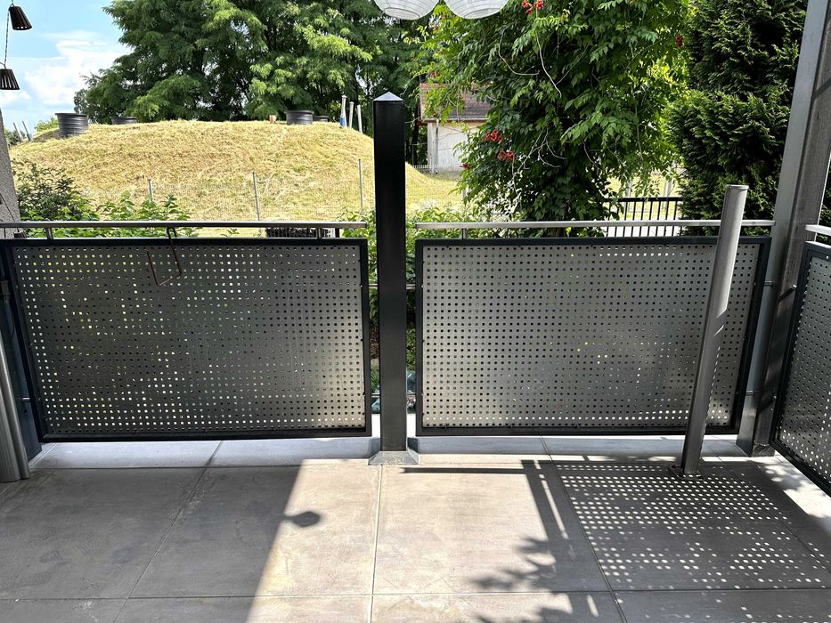 Balustrada z tarasu w dobrym stanie