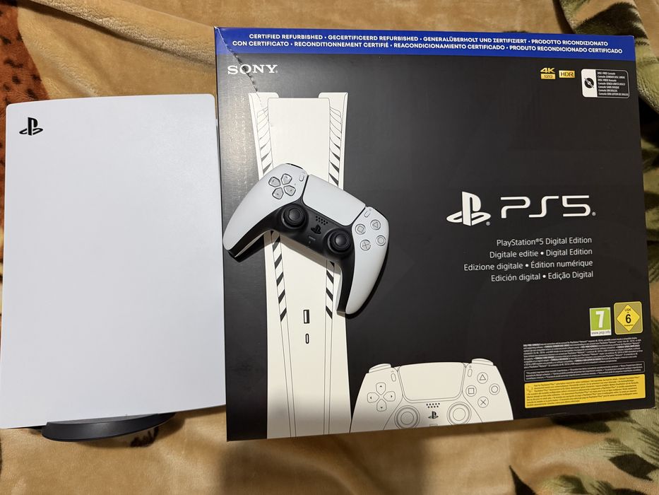 PlayStation 5 Versão Digital Recondicionada - Como Nova + Todos os Cabos
