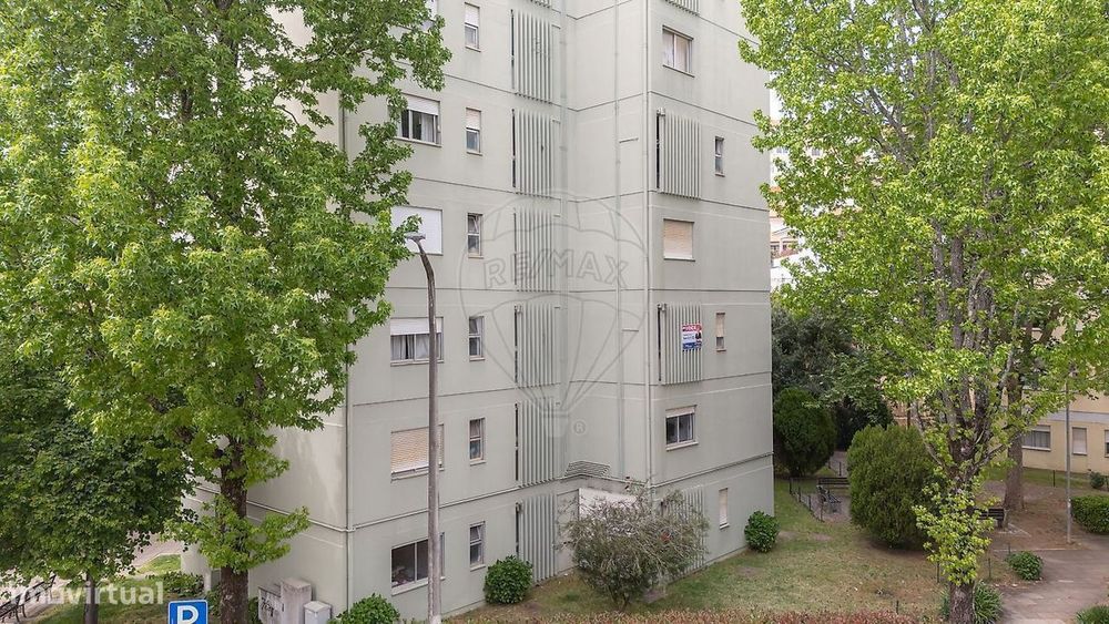 Apartamento T4 à venda em Coimbra  Santo António dos Olivais