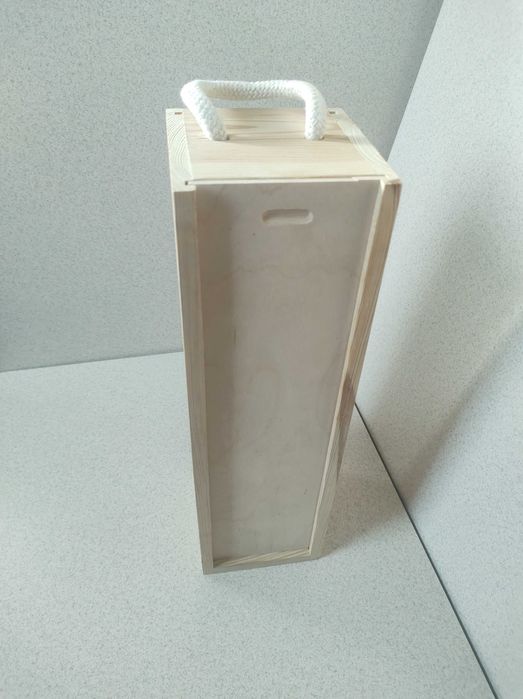 Pudełko drewniane na butelkę wina lub inny alkohol